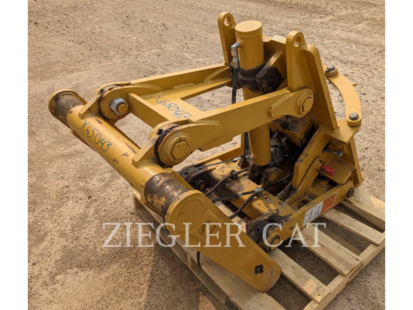 2018 Caterpillar MOTOR GRADER HYDRAULIC LIFT GROUP Misc