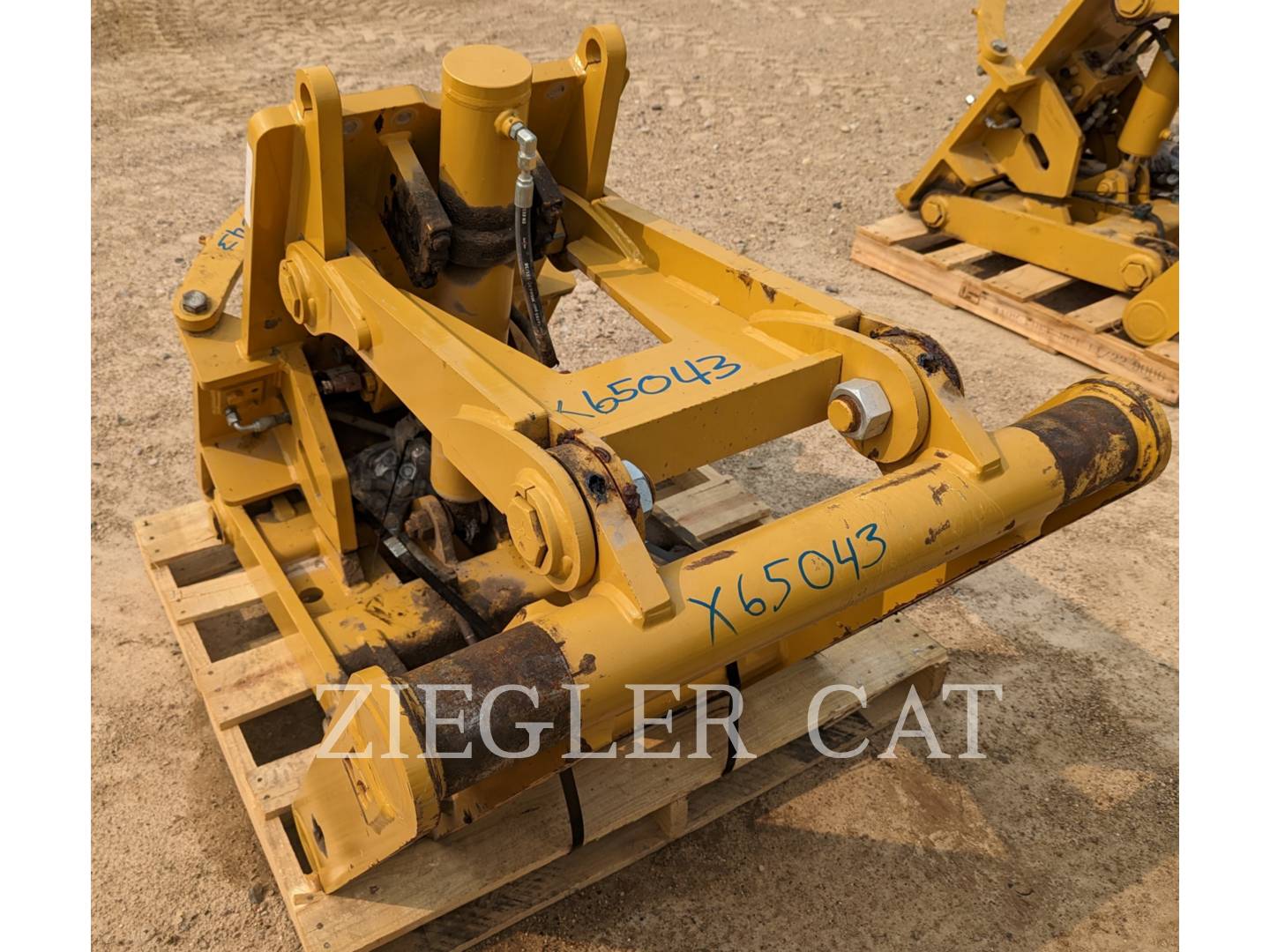 2018 Caterpillar MOTOR GRADER HYDRAULIC LIFT GROUP Misc