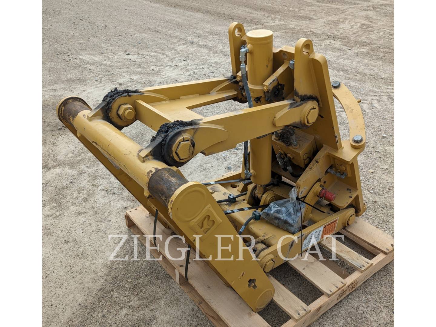 2018 Caterpillar MOTOR GRADER HYDRAULIC LIFT GROUP Misc