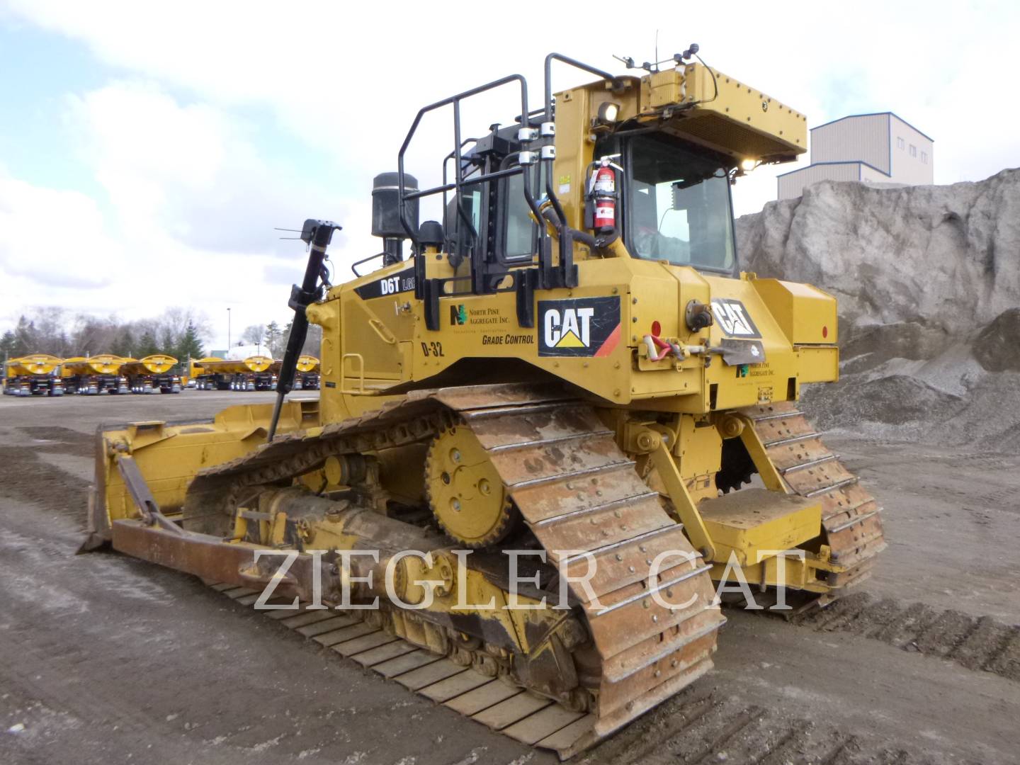 2016 Caterpillar D6T Dozer