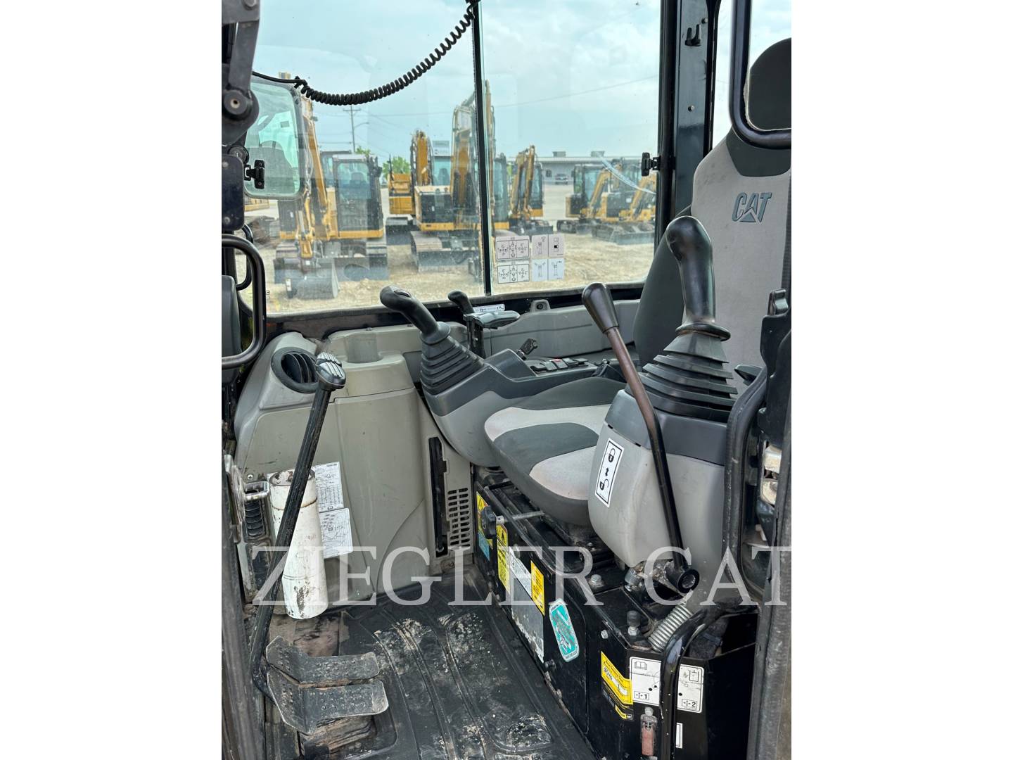 2011 Caterpillar 305DCR Excavator