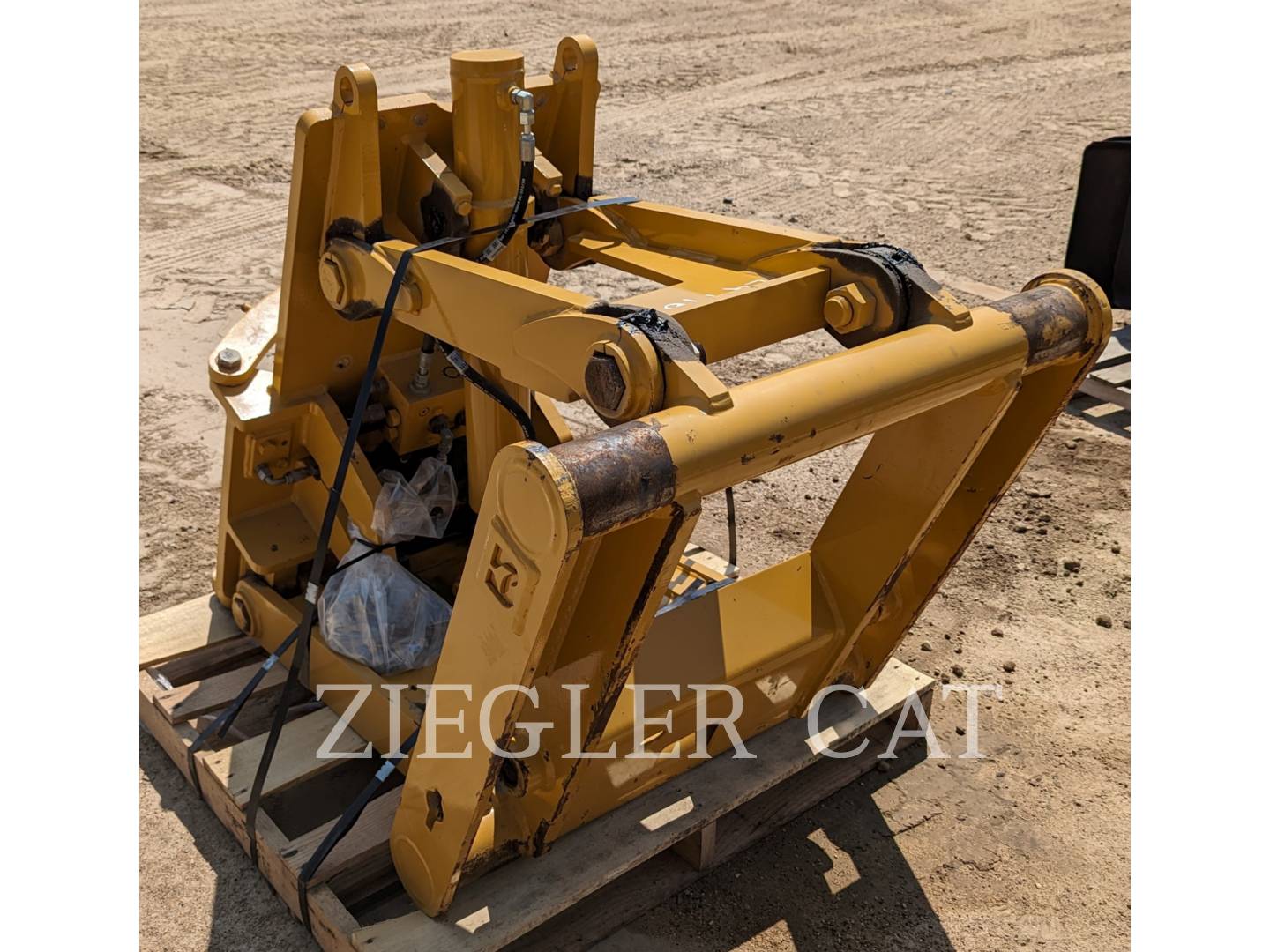 2018 Caterpillar MOTOR GRADER HYDRAULIC LIFT GROUP Misc