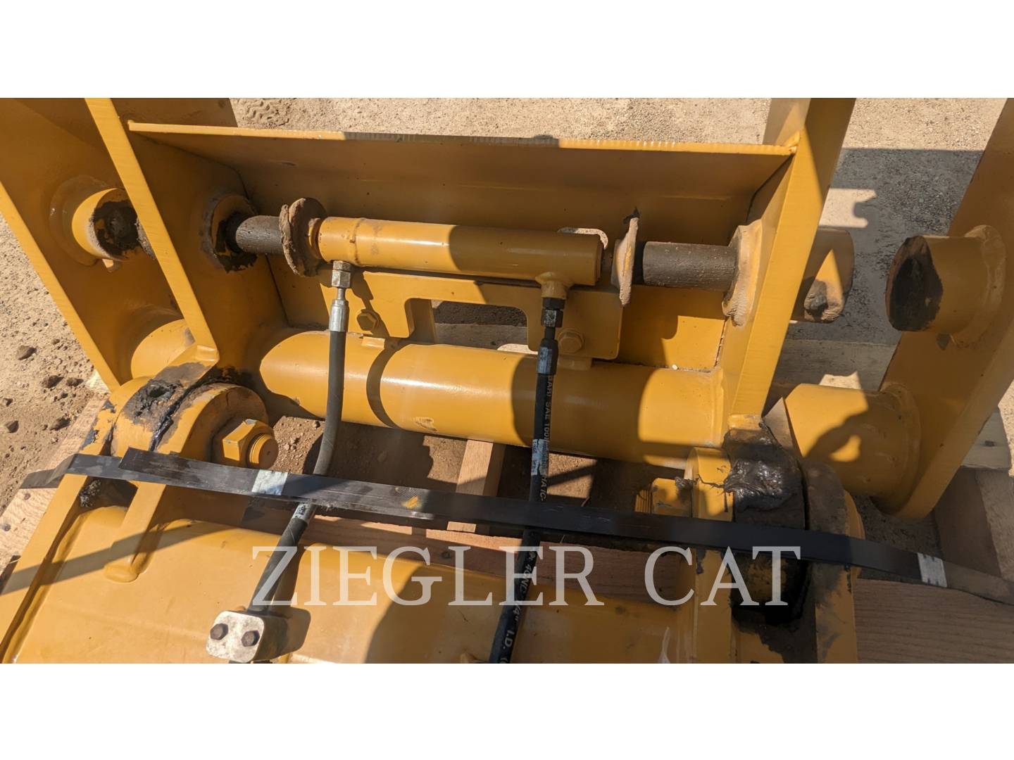 2018 Caterpillar MOTOR GRADER HYDRAULIC LIFT GROUP Misc