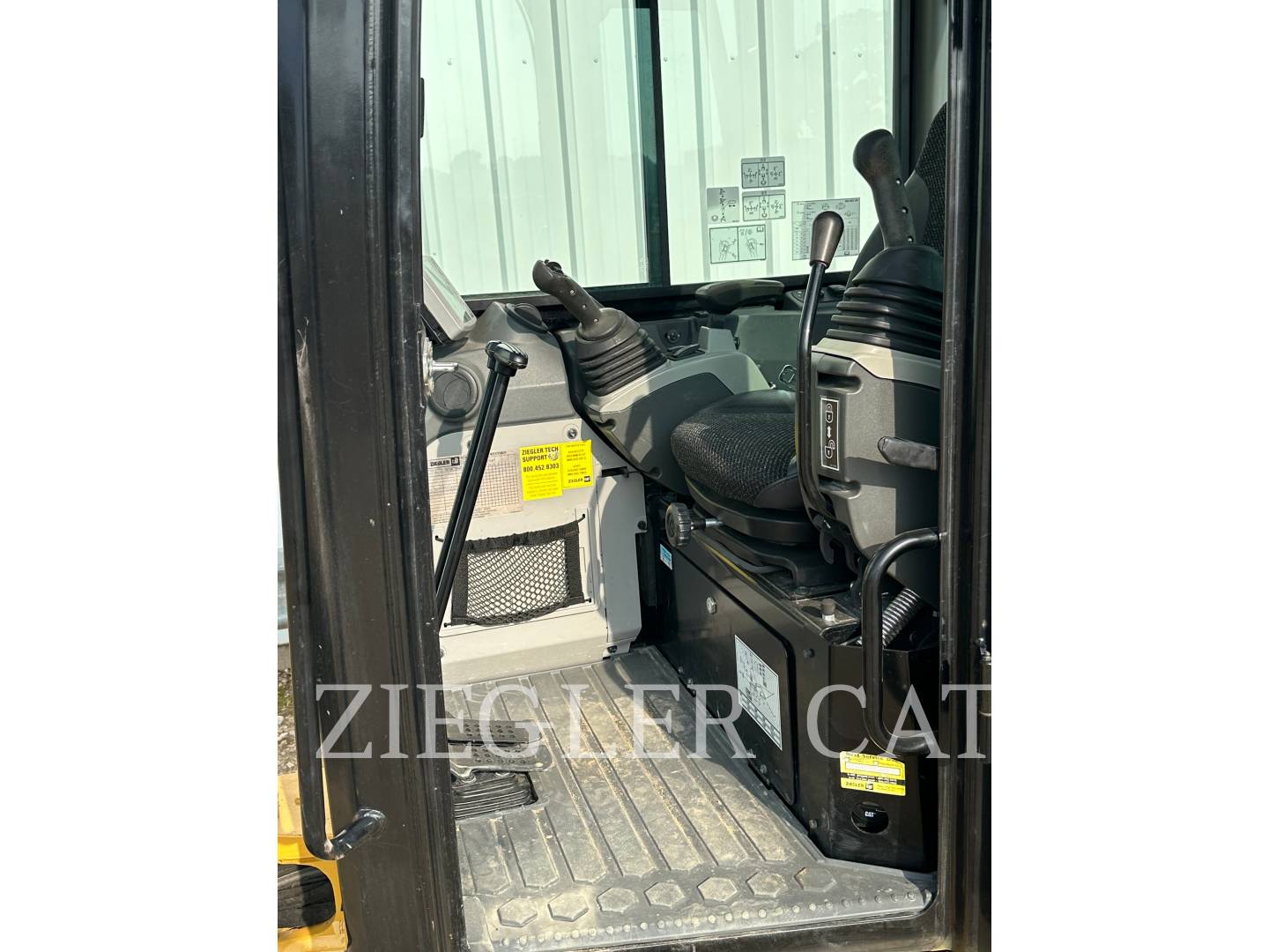 2015 Caterpillar 303.5E2 Excavator