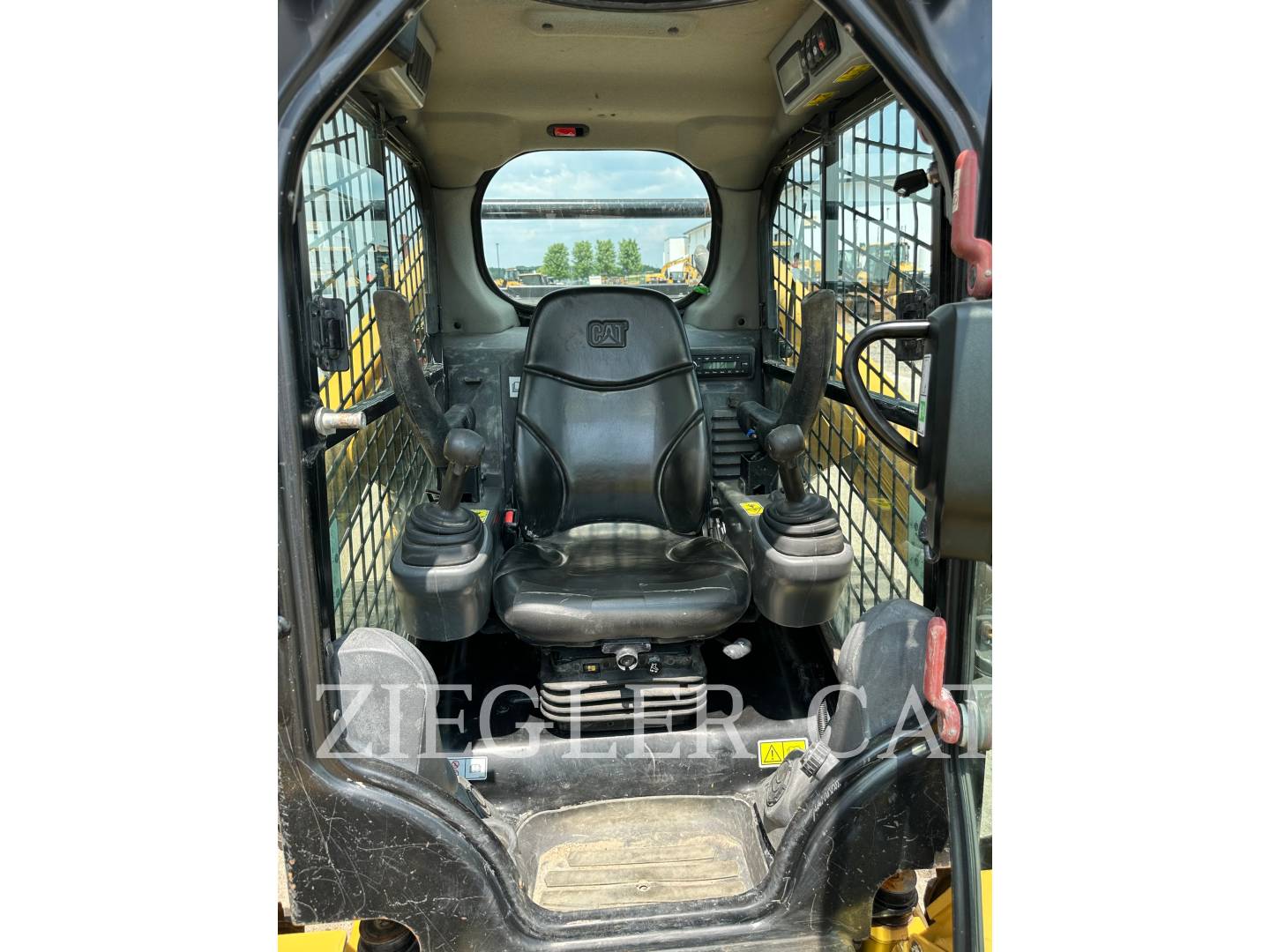 2019 Caterpillar 262D Skid Steer Loader