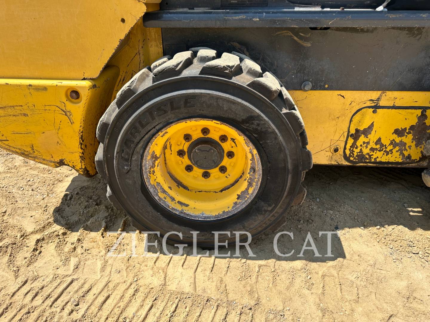 2015 New Holland L 228 Skid Steer Loader