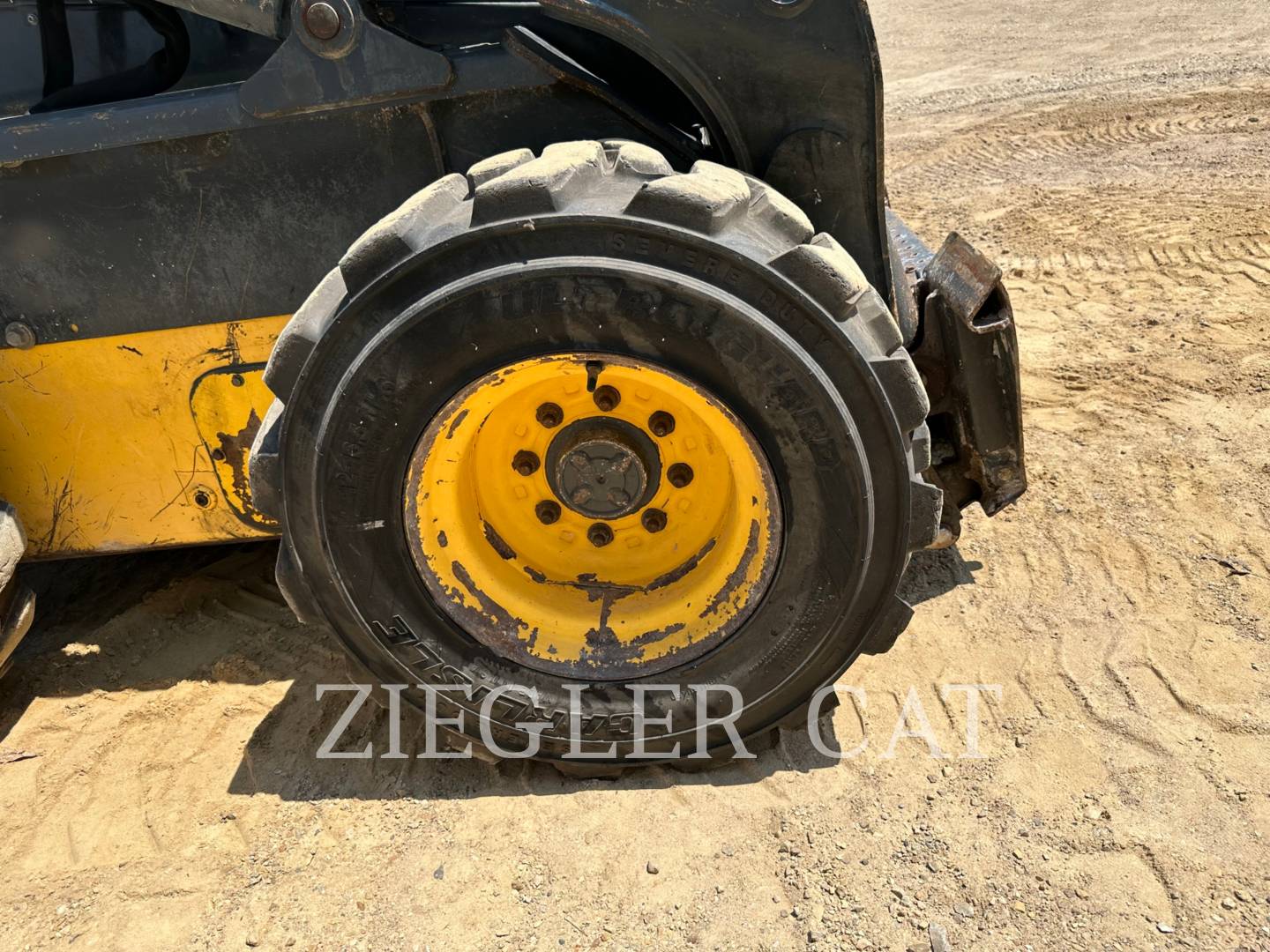 2015 New Holland L 228 Skid Steer Loader