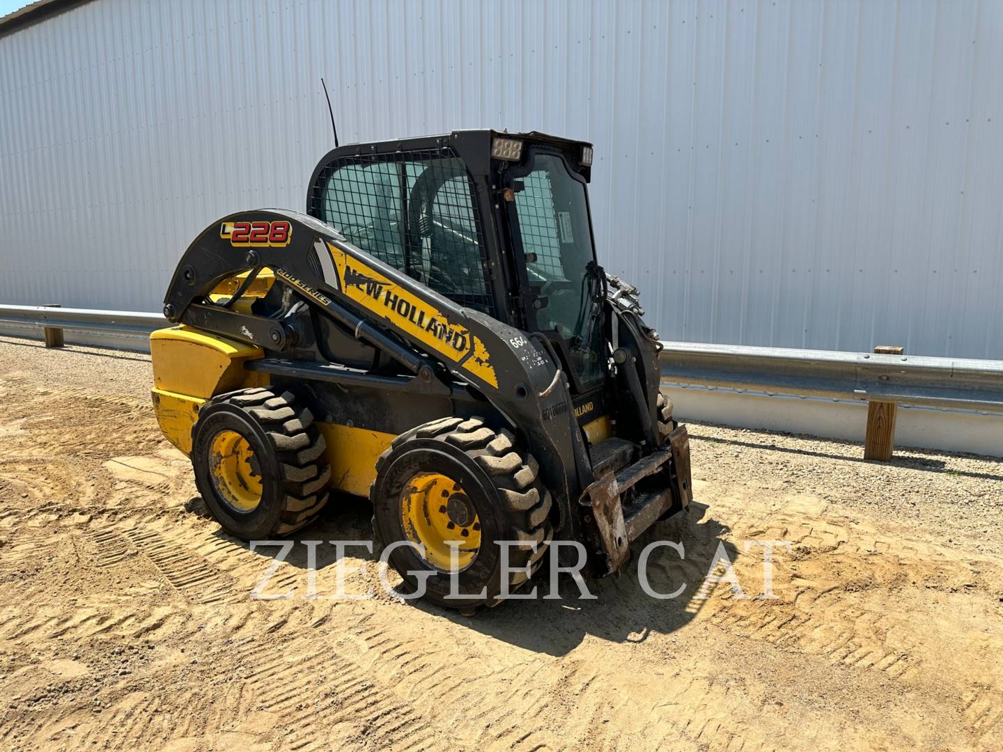 2015 New Holland L 228 Skid Steer Loader