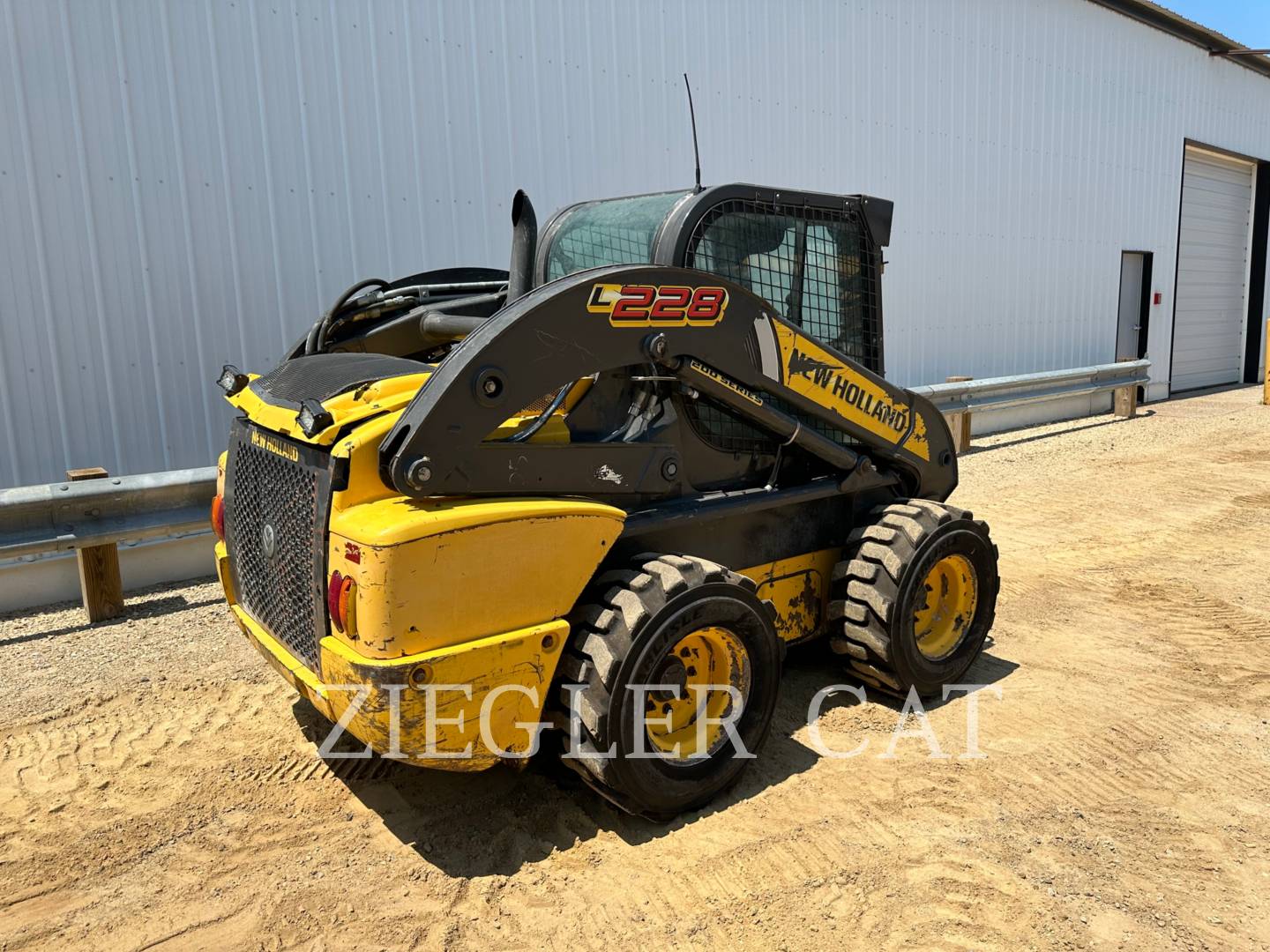 2015 New Holland L 228 Skid Steer Loader