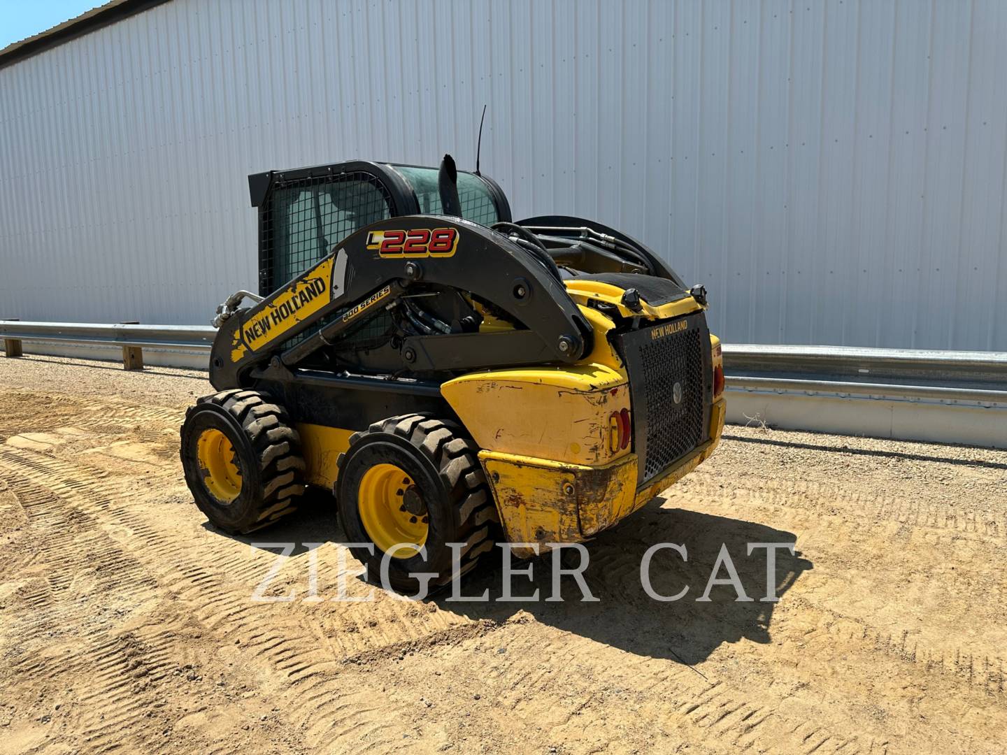 2015 New Holland L 228 Skid Steer Loader