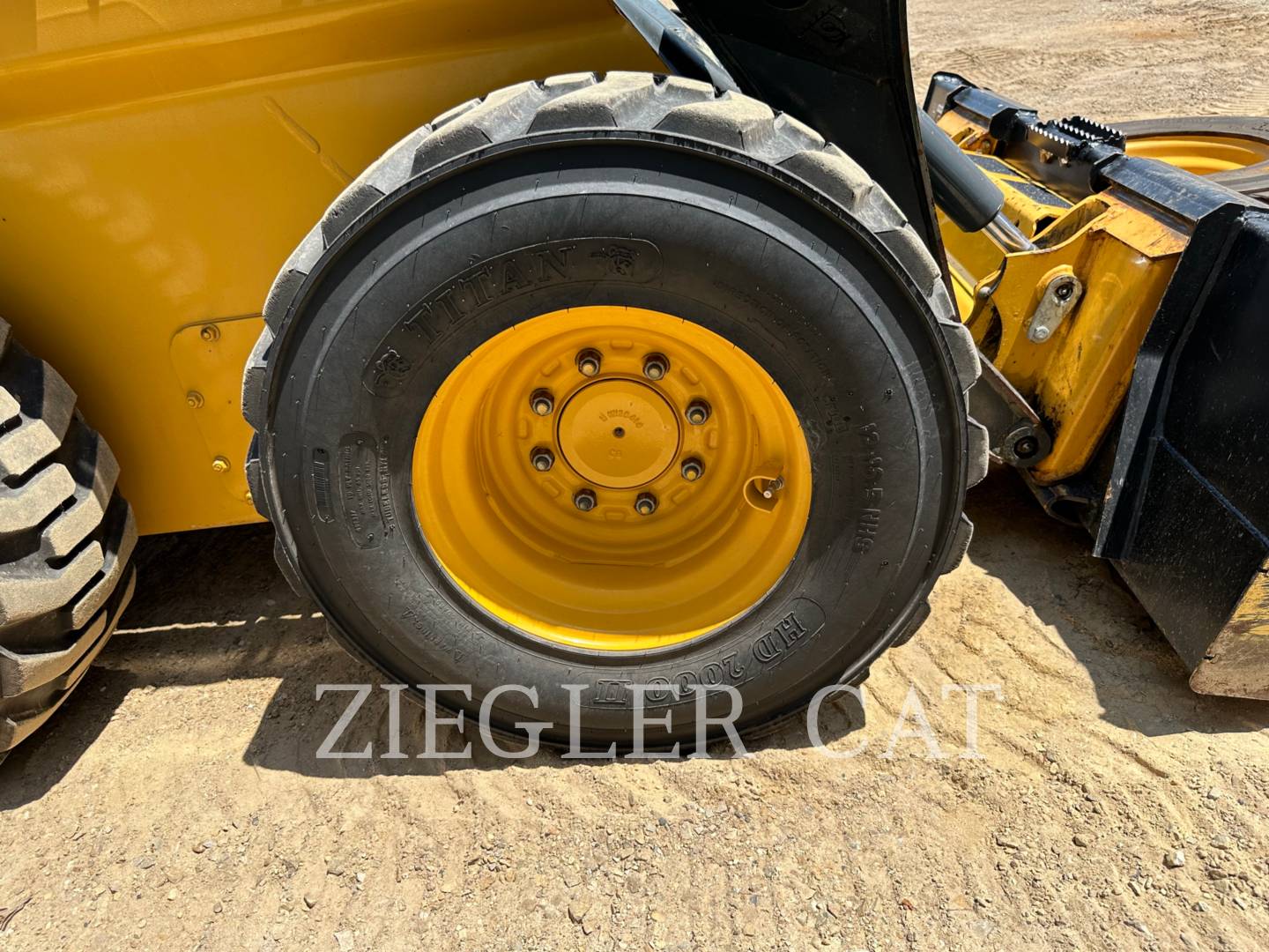 2018 John Deere 320G Skid Steer Loader