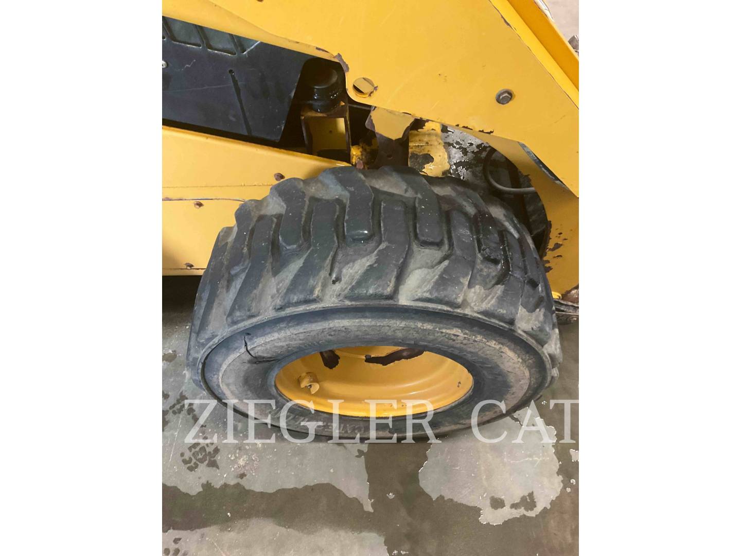 2014 Caterpillar 262D Skid Steer Loader