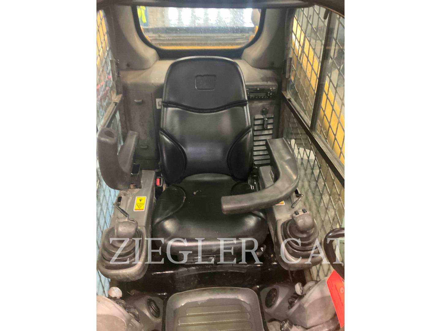 2014 Caterpillar 262D Skid Steer Loader