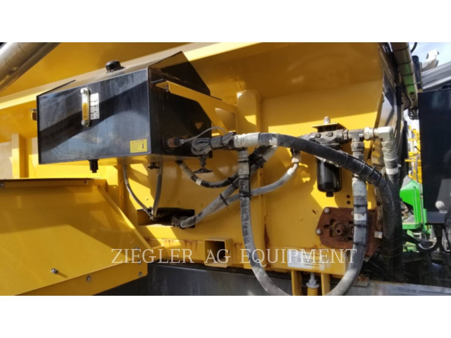 2015 Ag-Chem TG8400B Floater