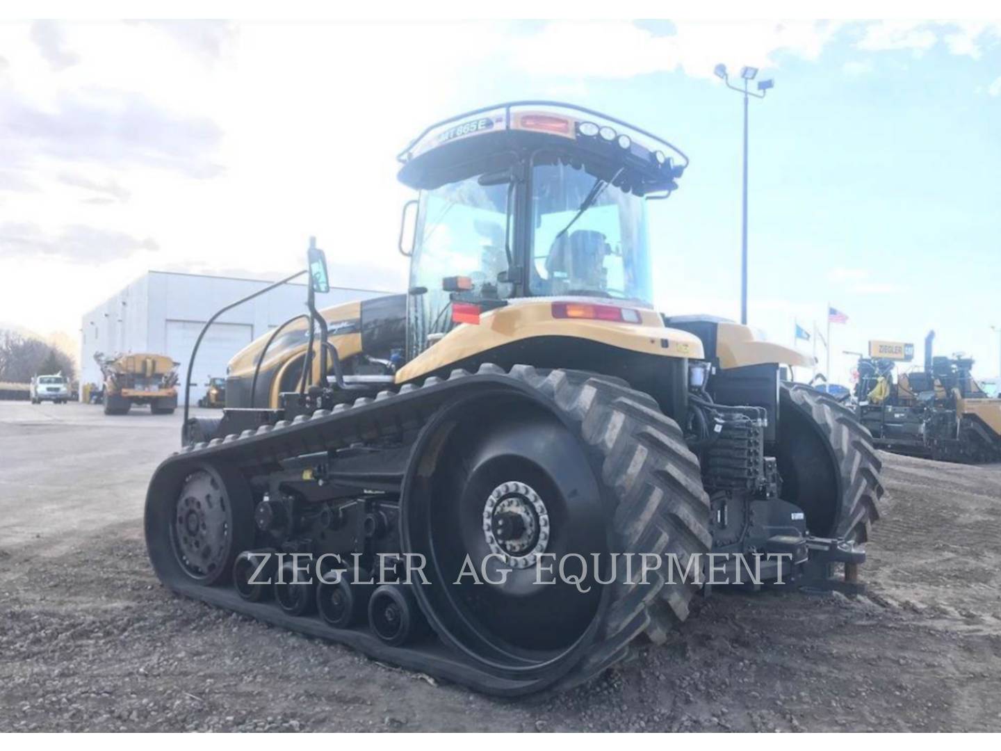 2015 Challenger MT865E Tractor