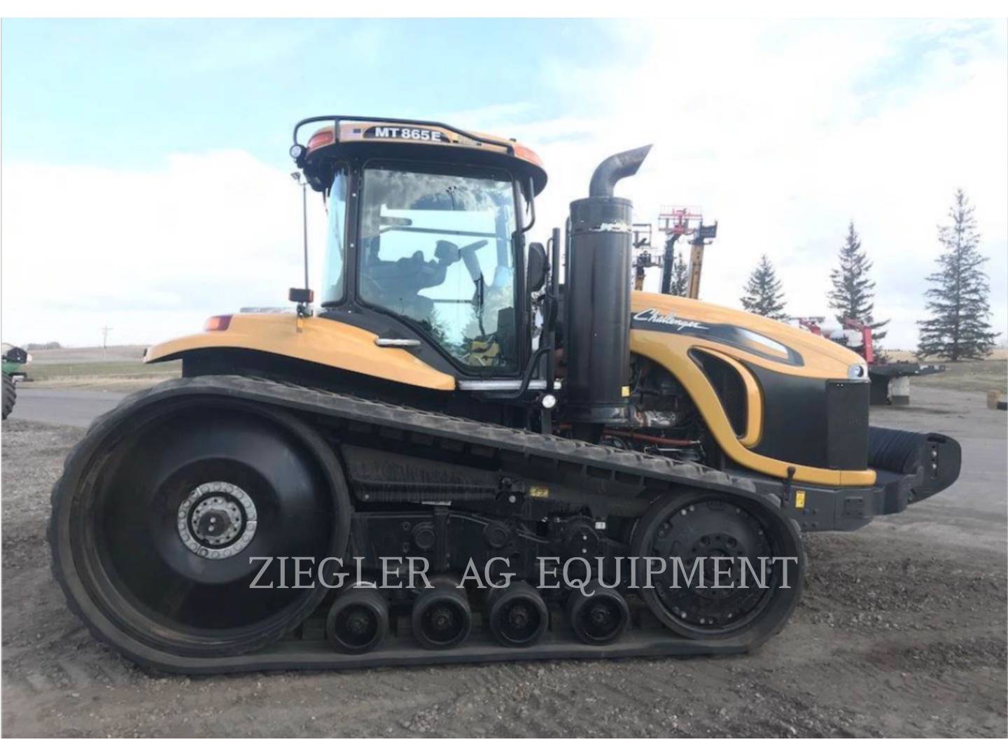 2015 Challenger MT865E Tractor