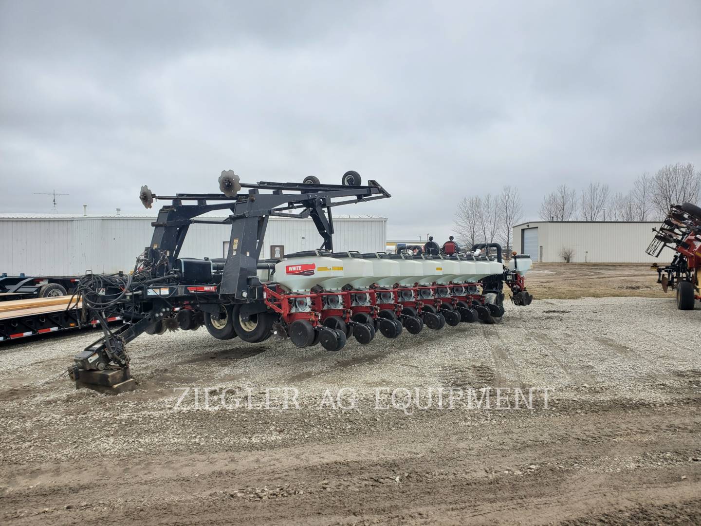 2002 AGCO White 8524-30_DE Planter