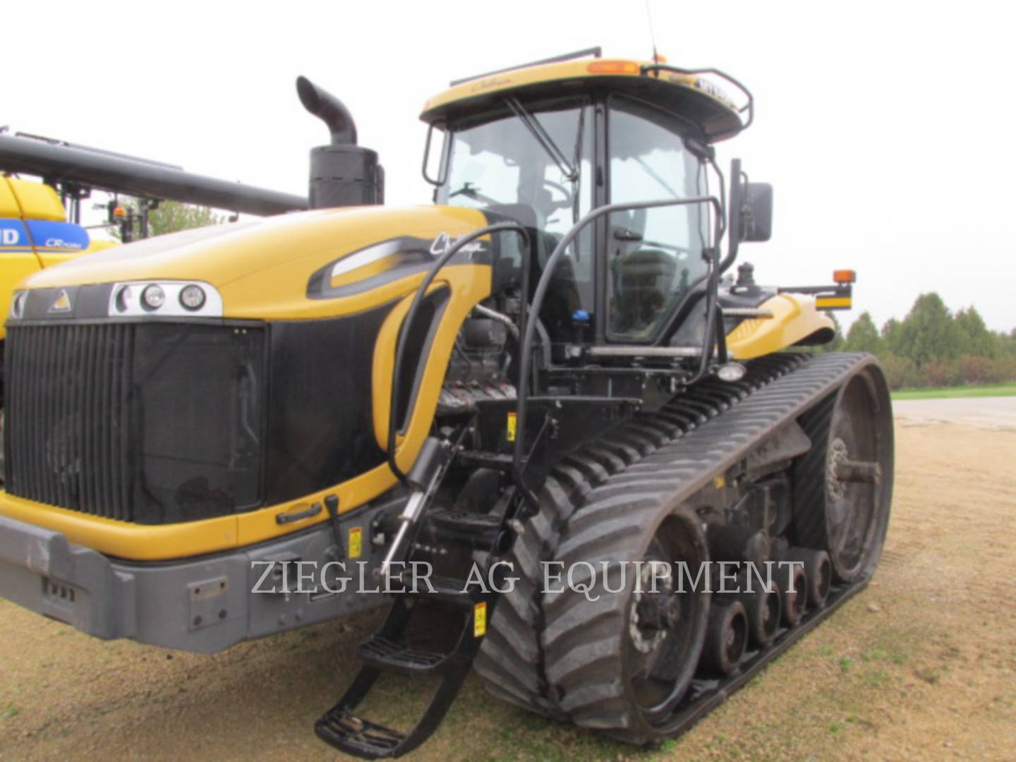 2015 Challenger MT845E Tractor