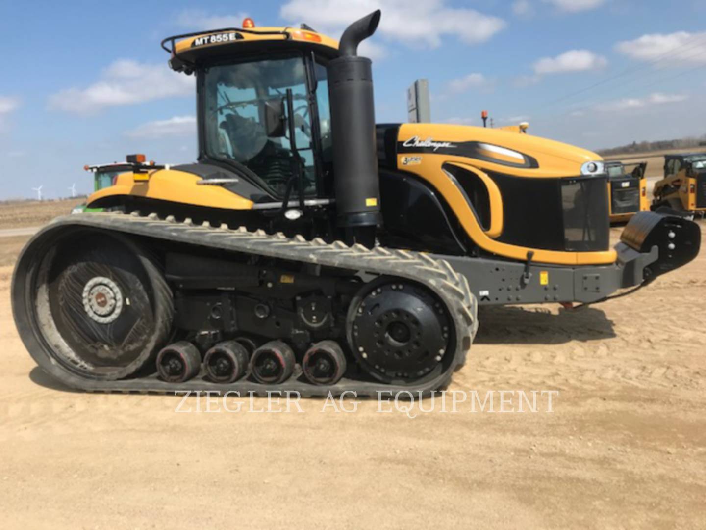 2015 Challenger MT855E Tractor