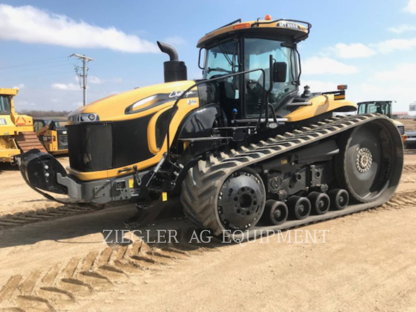 2015 Challenger MT855E Tractor