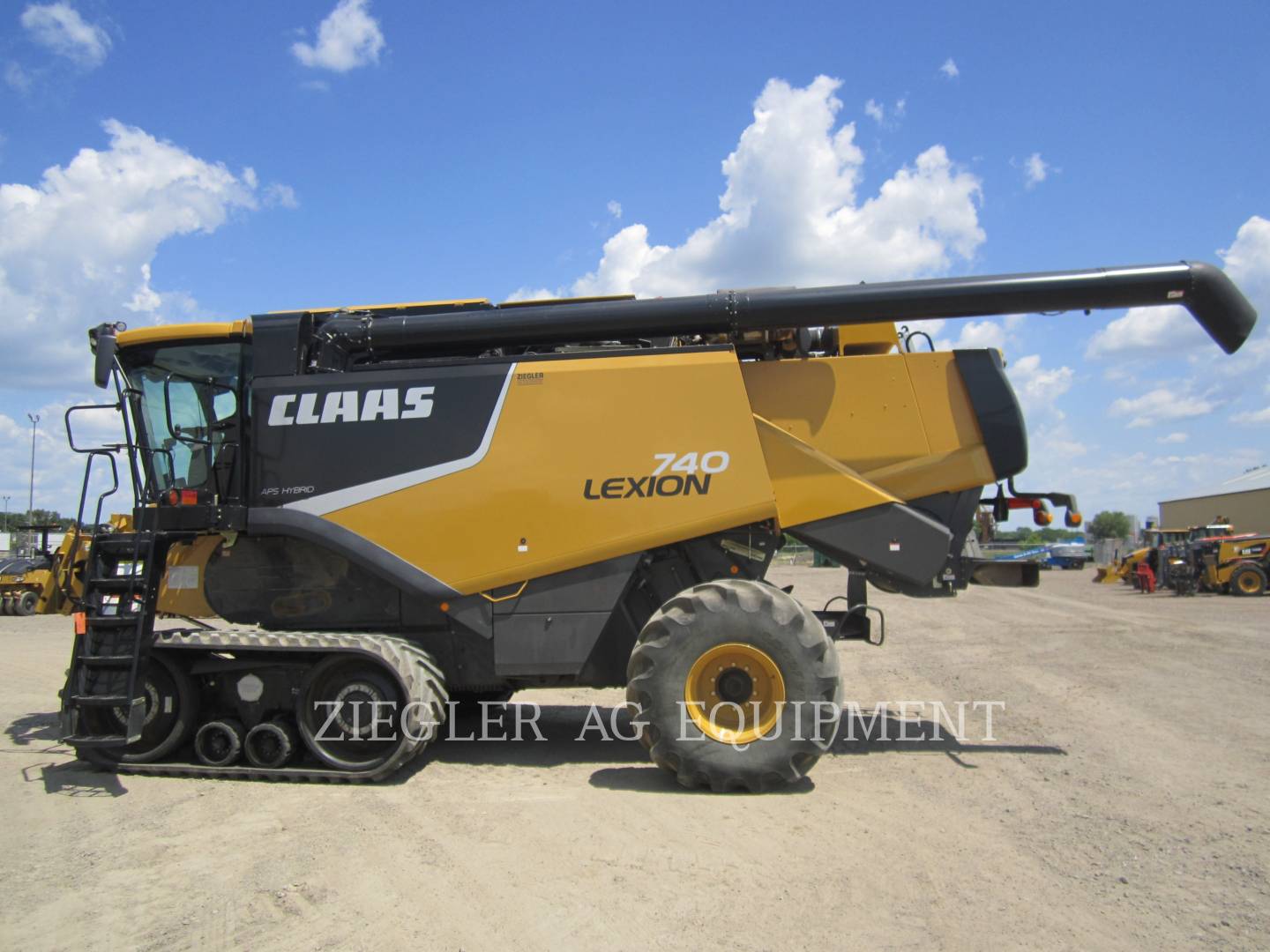 2013 Lexion 740TT Combine