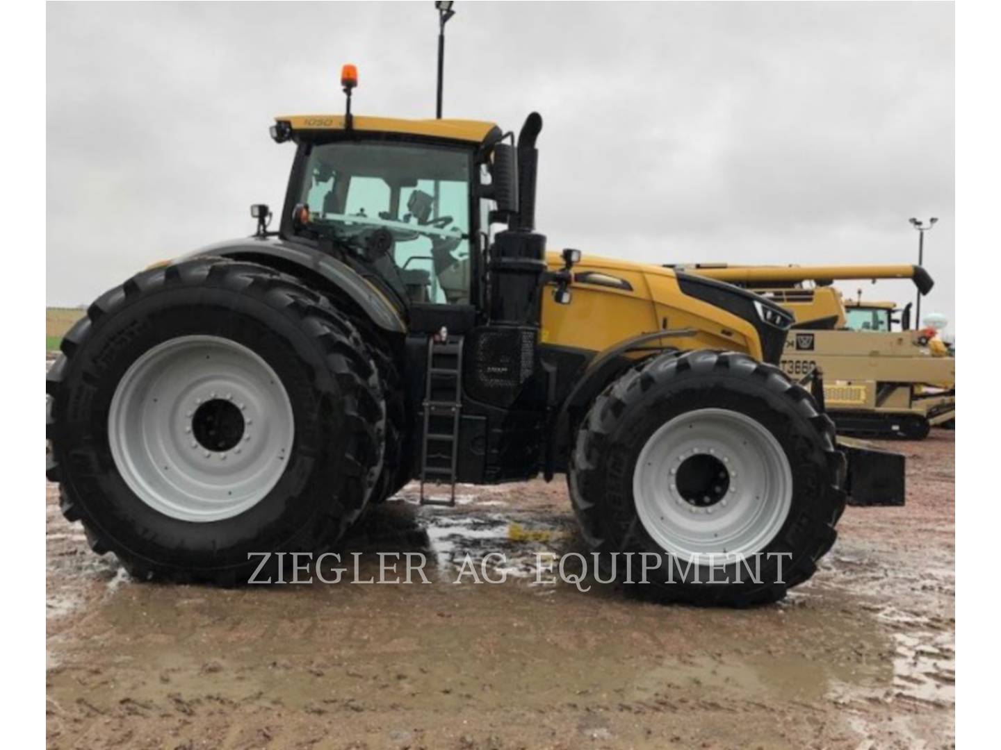 2017 Challenger CH1050 Tractor