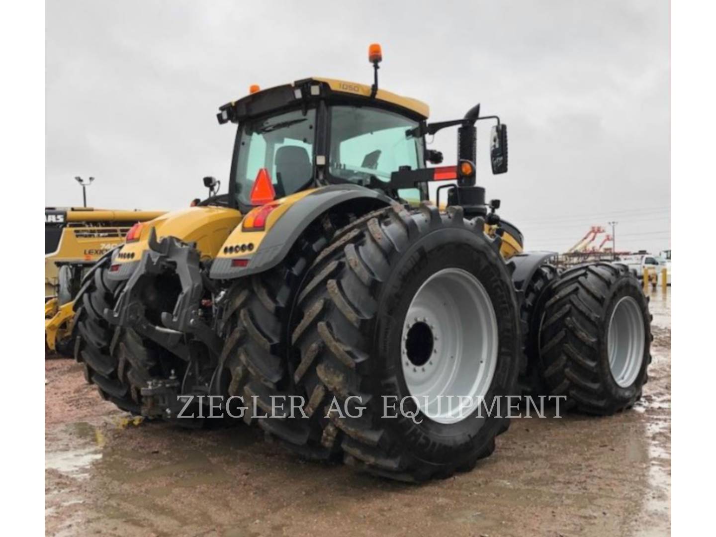 2017 Challenger CH1050 Tractor