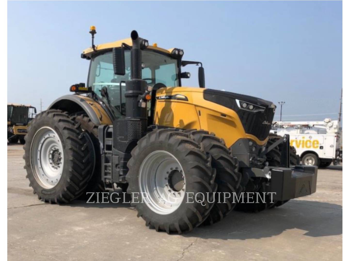 2019 Challenger CH1038 Tractor