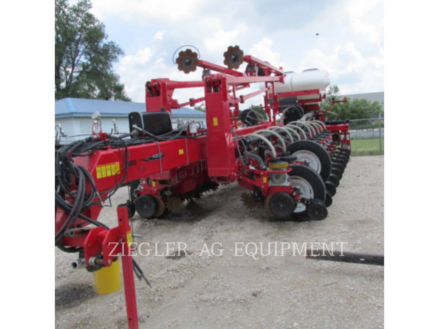 2009 AGCO White 8824-30_DE Planter