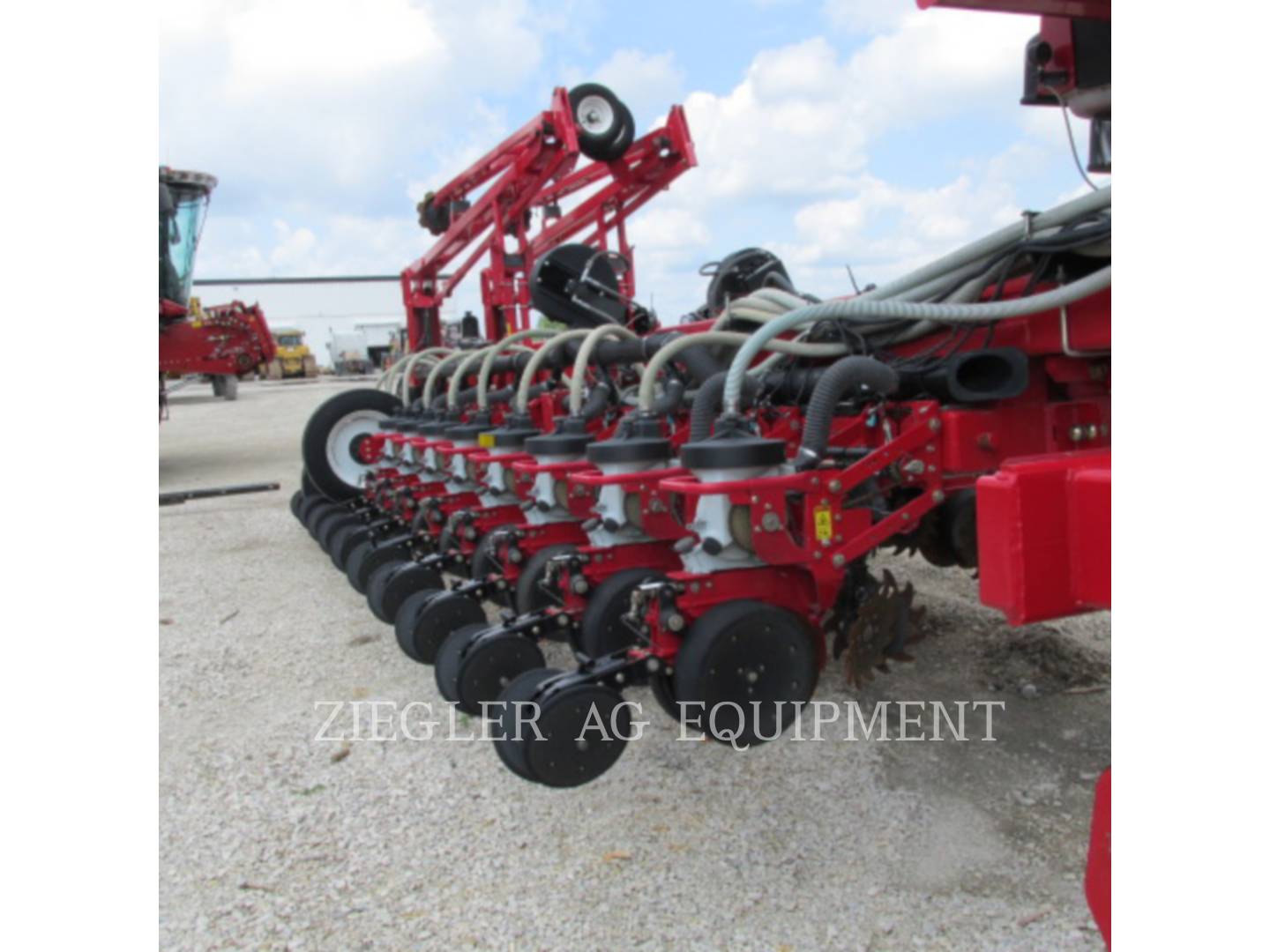 2009 AGCO White 8824-30_DE Planter