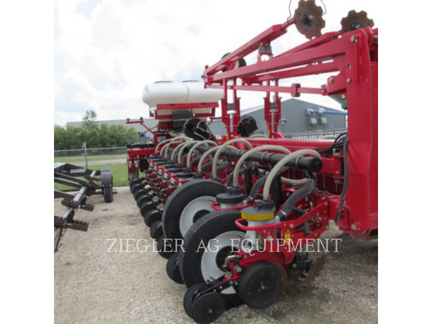 2009 AGCO White 8824-30_DE Planter