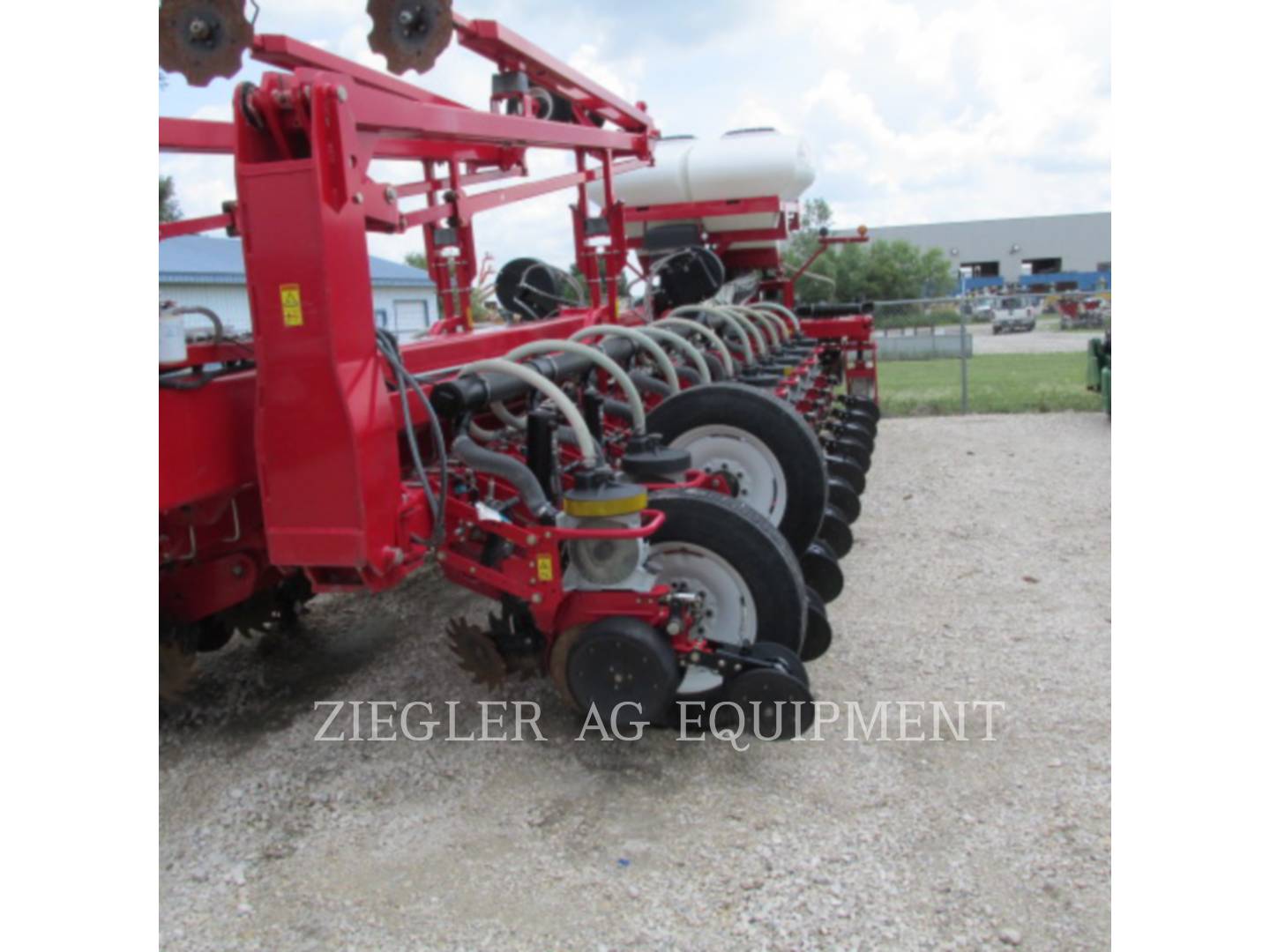 2009 AGCO White 8824-30_DE Planter