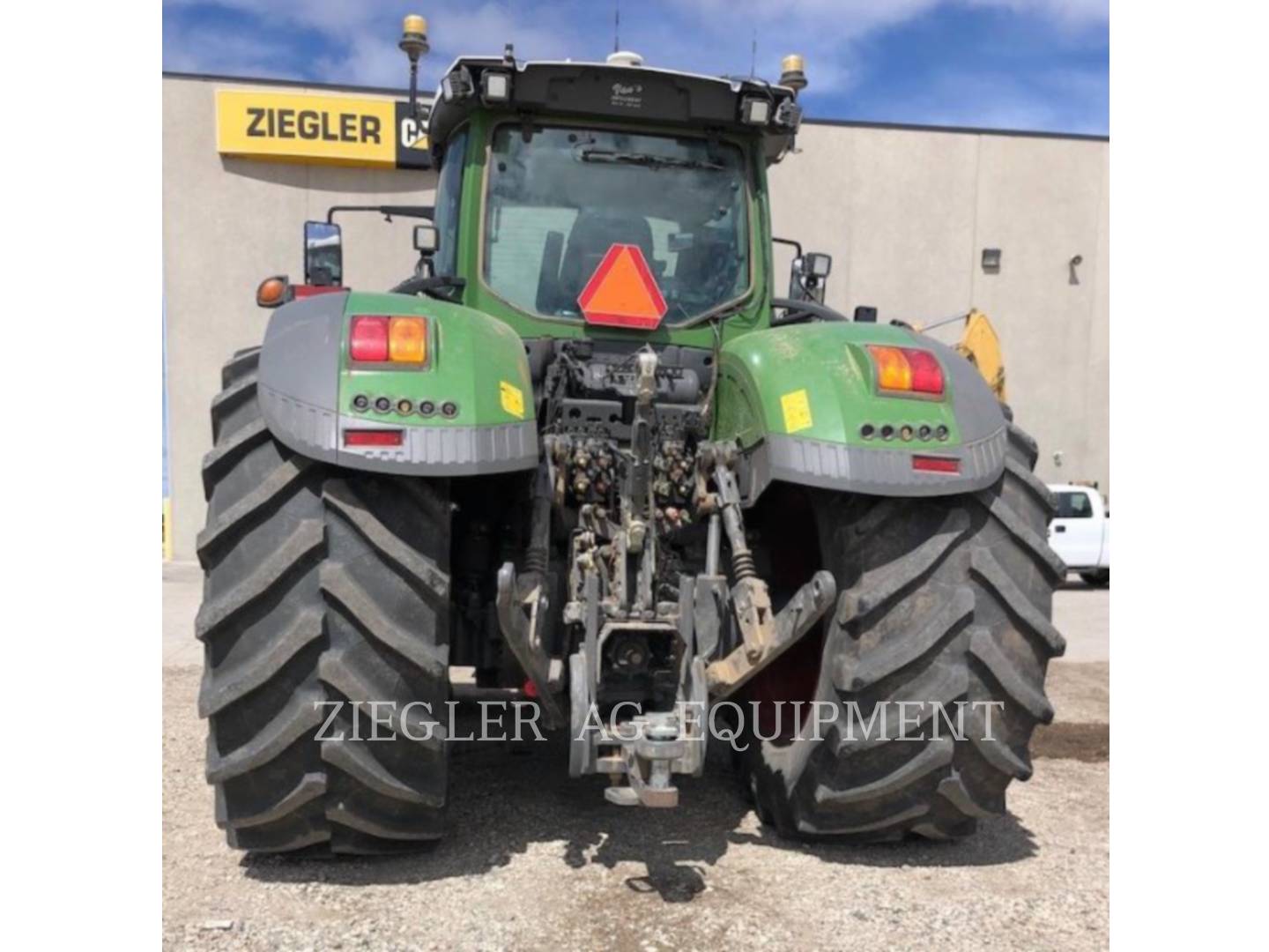 2017 Fendt FT1050 Tractor