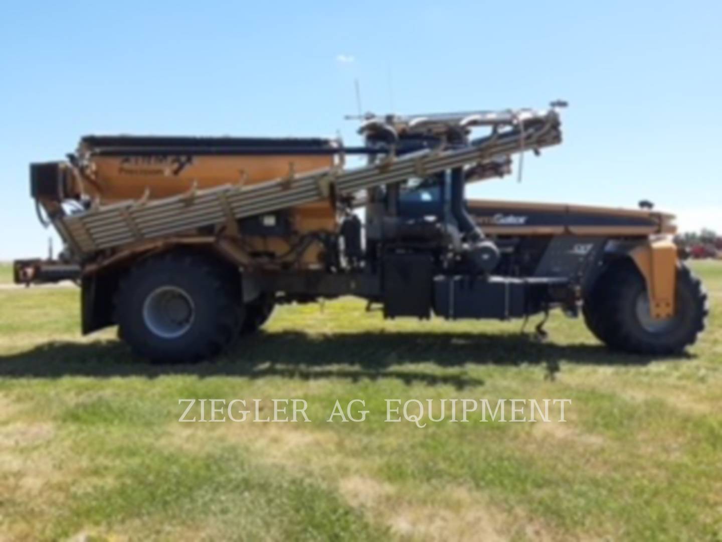 2012 Ag-Chem TG8300 Floater