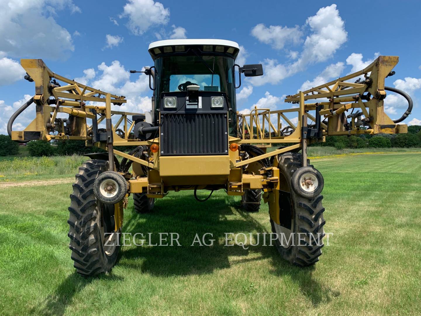 1999 Ag-Chem 854 Sprayer