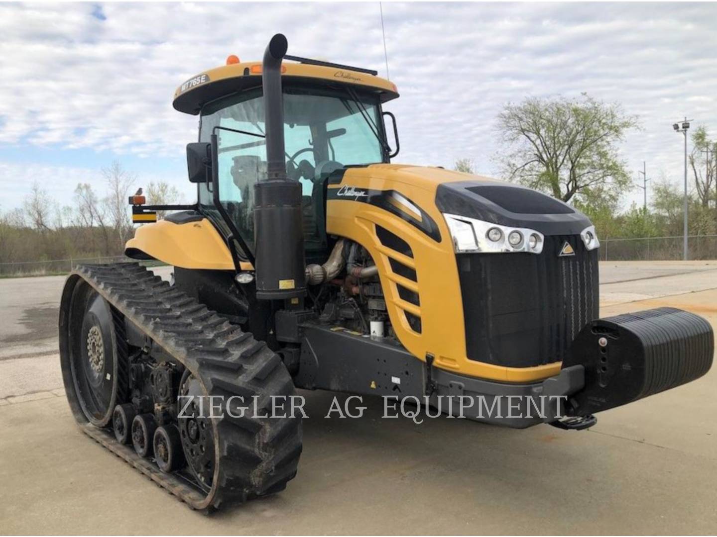 2015 Challenger MT765E Tractor