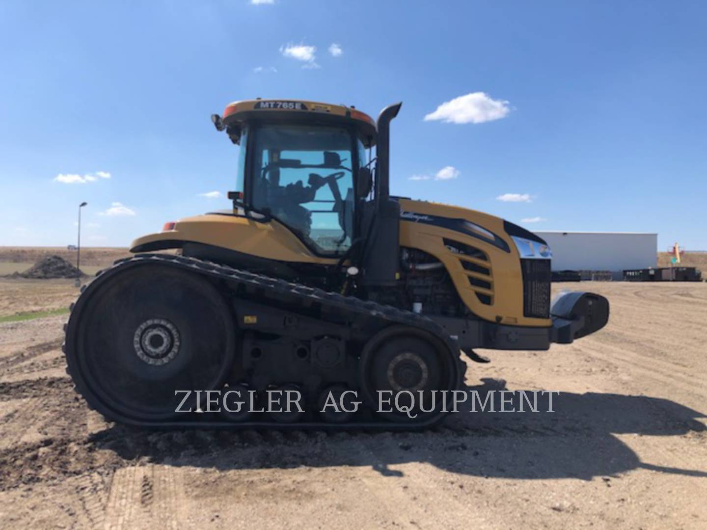 2016 Challenger MT765E Tractor