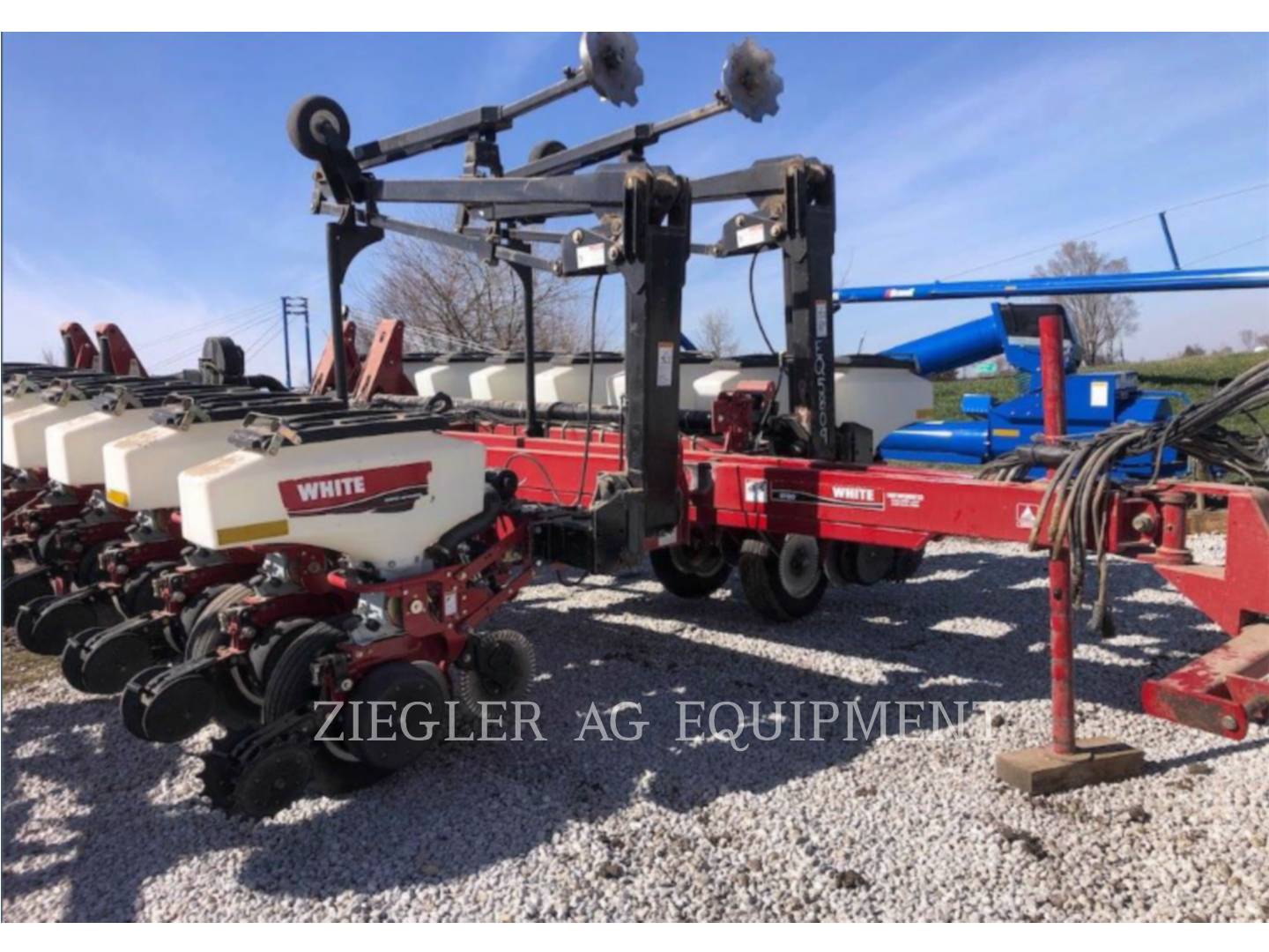 2005 AGCO White 8186 Planter