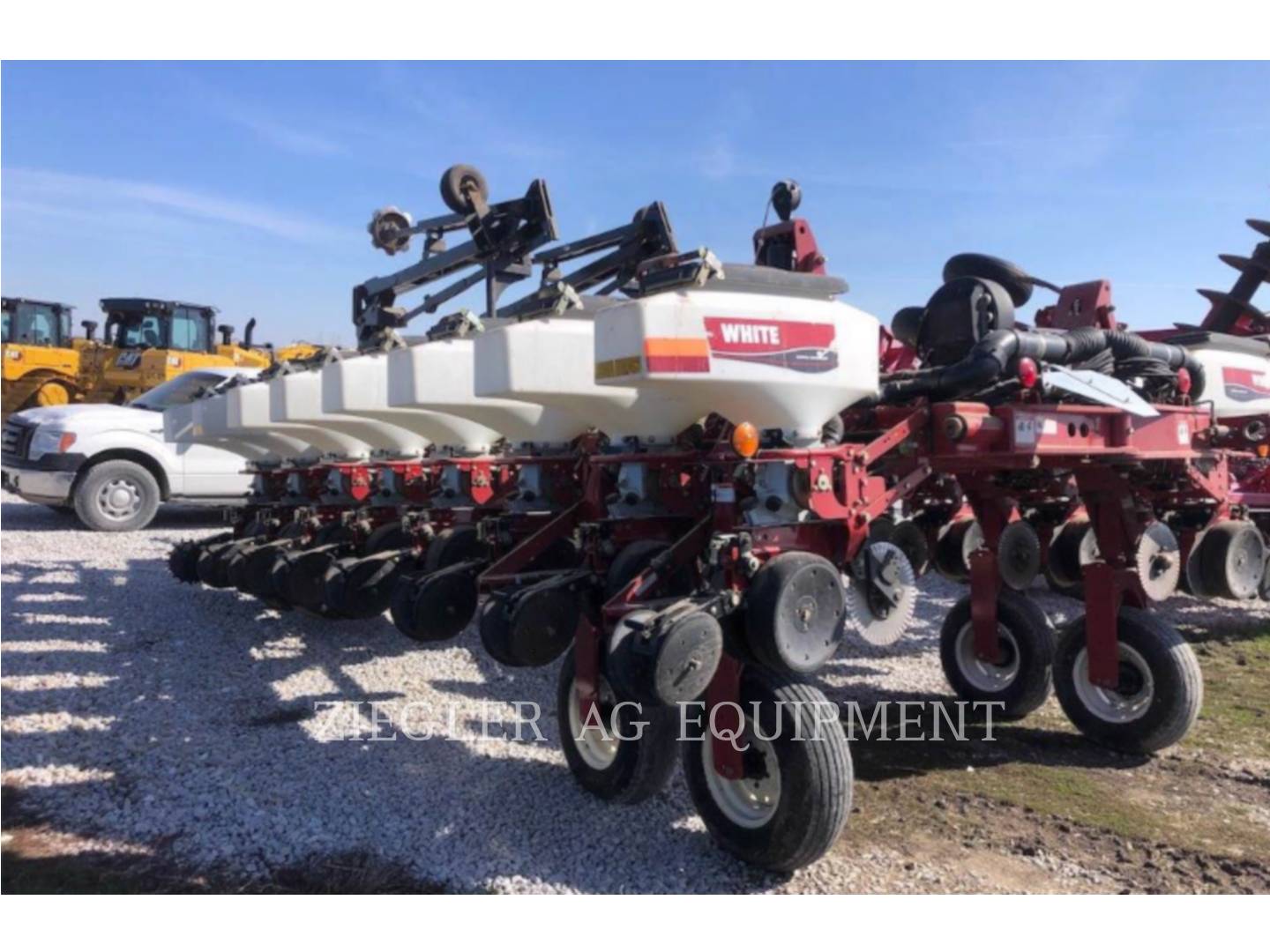 2005 AGCO White 8186 Planter