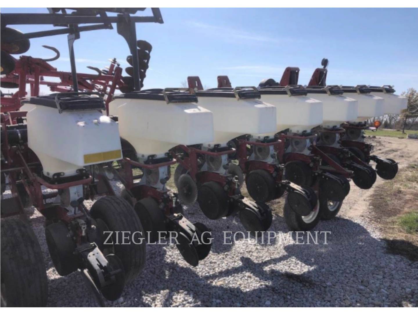 2005 AGCO White 8186 Planter