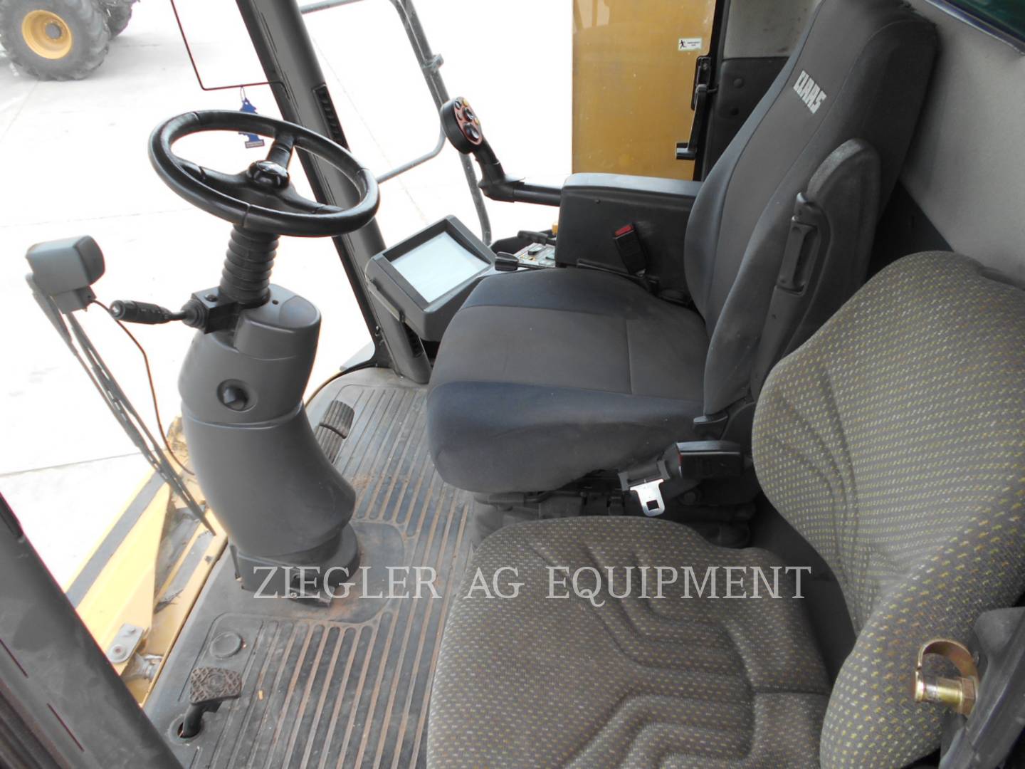 2006 Lexion 570R Combine