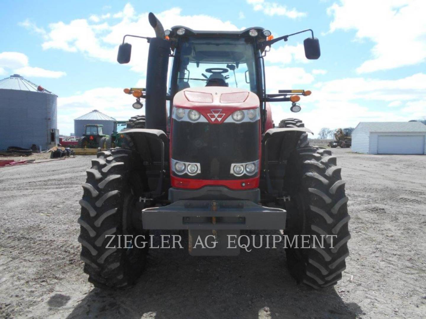 2014 Massey Ferguson 8660 Tractor