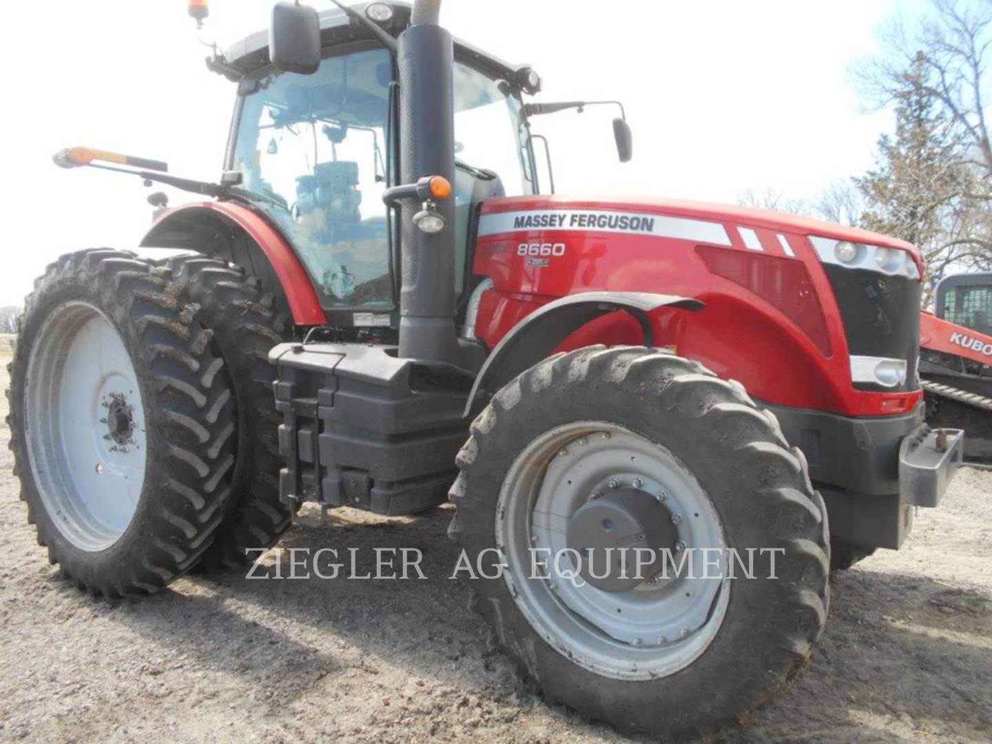 2014 Massey Ferguson 8660 Tractor