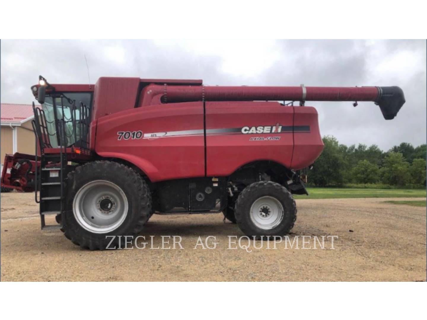 2008 Case 7010 Combine