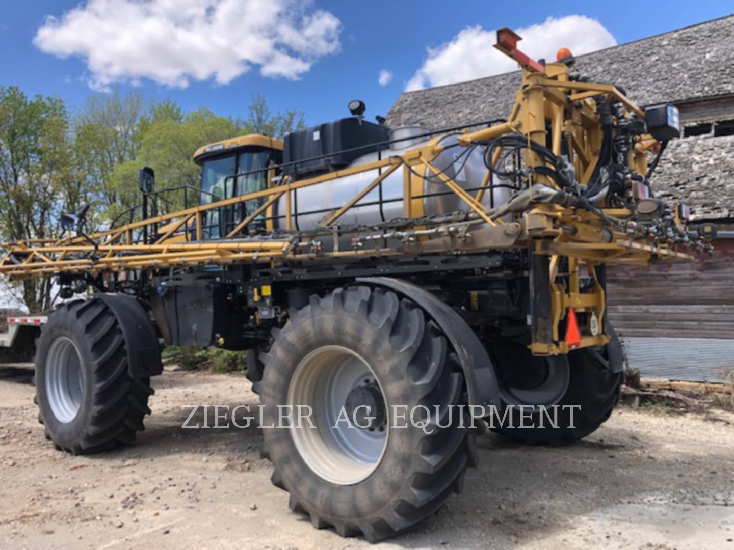 2016 Ag-Chem RG1300B Sprayer