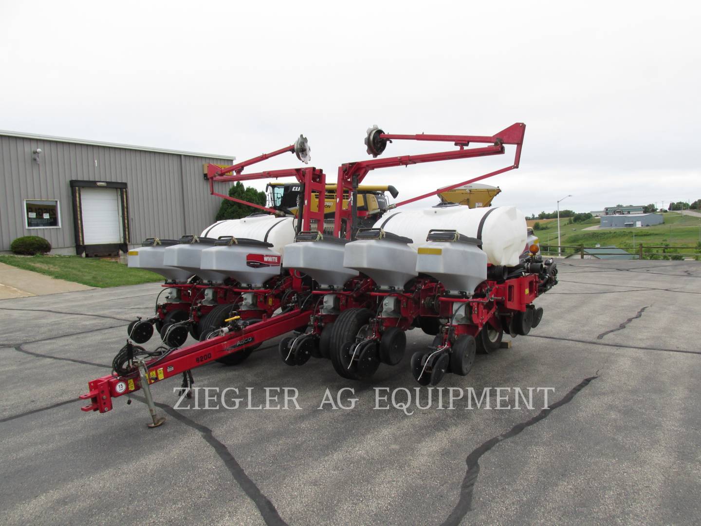 2009 AGCO White 8222-30 Planter