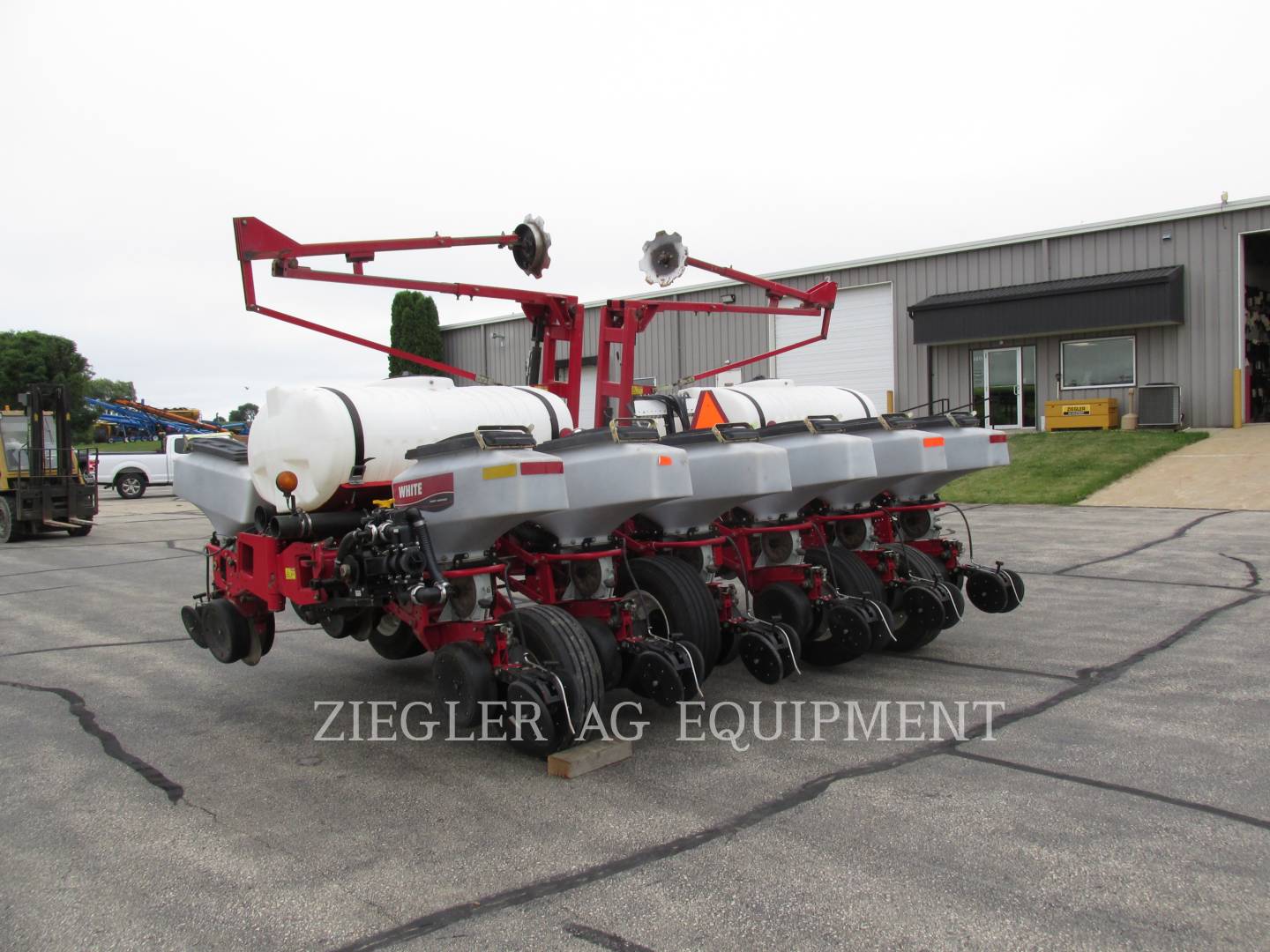 2009 AGCO White 8222-30 Planter