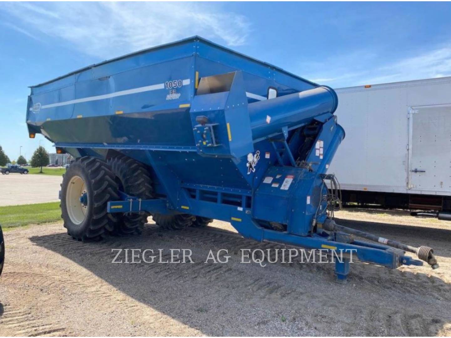 2004 Kinze 1050 GRAIN CART Misc