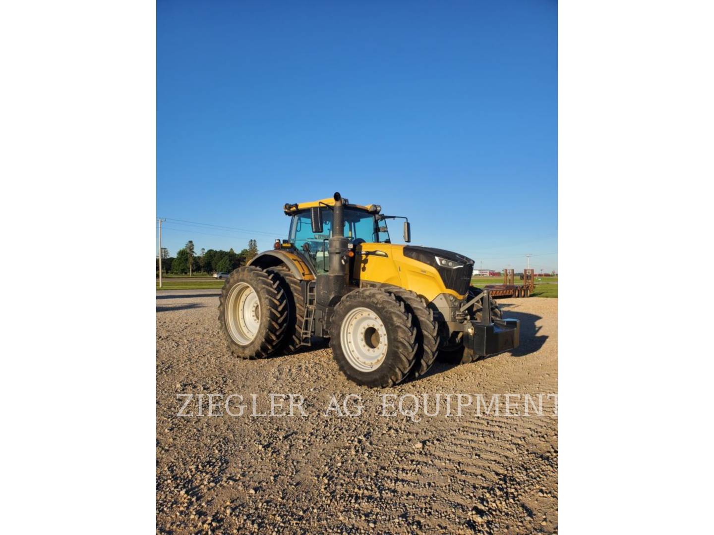 2018 Challenger CH1042 Tractor