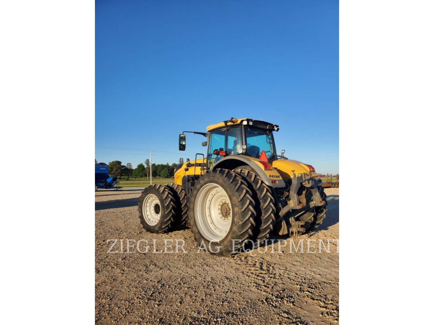 2018 Challenger CH1042 Tractor